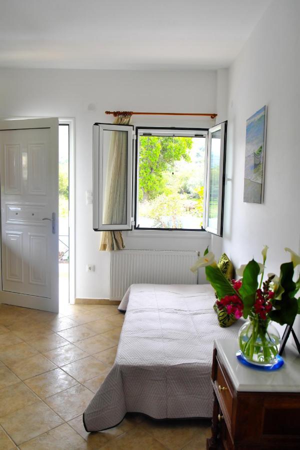 Marathona'S Apartment Aegina Extérieur photo