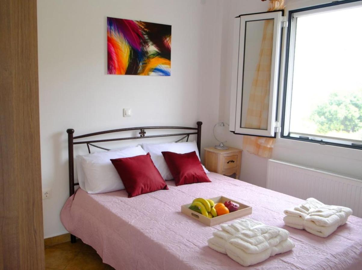 Marathona'S Apartment Aegina Extérieur photo