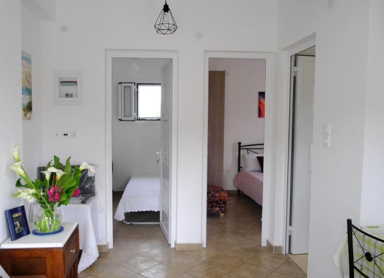 Marathona'S Apartment Aegina Extérieur photo