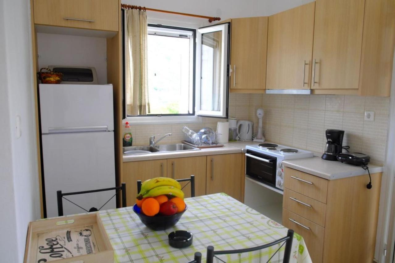 Marathona'S Apartment Aegina Extérieur photo