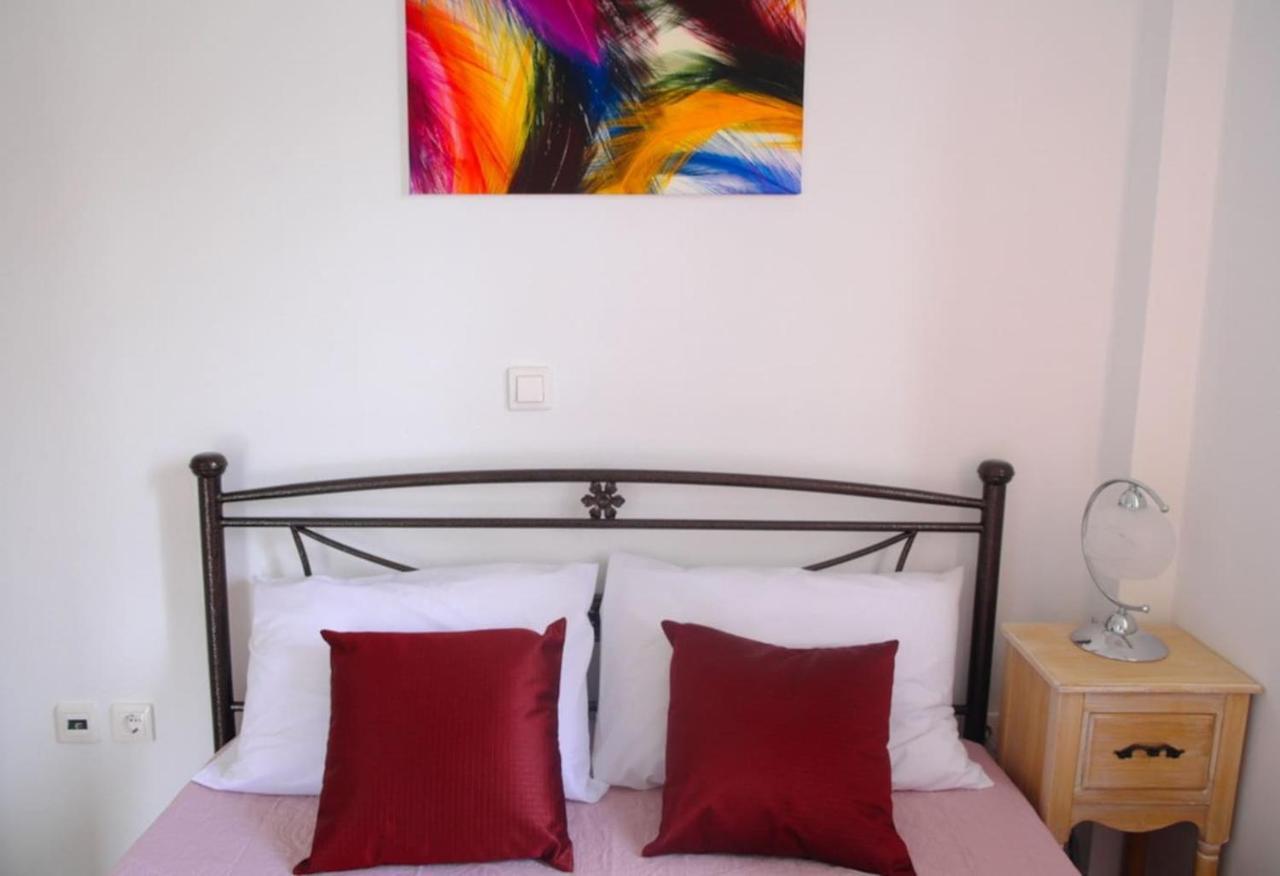 Marathona'S Apartment Aegina Extérieur photo